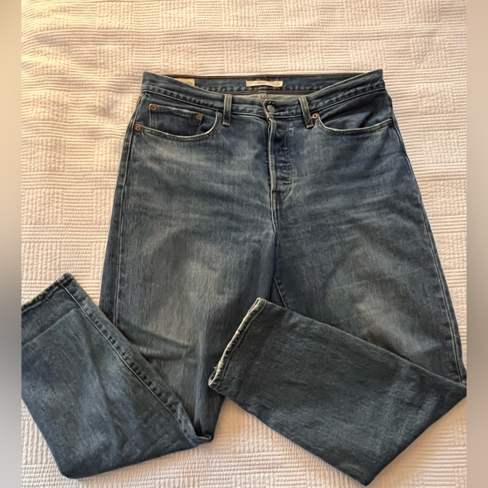 Levi’s Wedgie Jeans